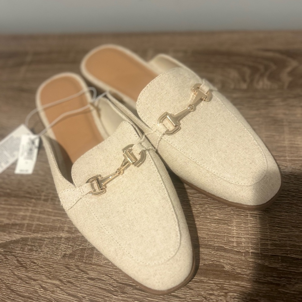 Old Navy Cream Mules with Gold Accent